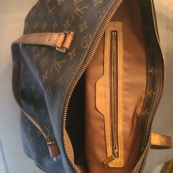 100% Authentic Louis Vuitton Cabas Mezzo GM BAG - Picture 16 of 16